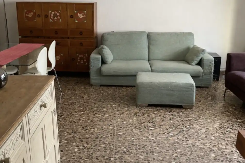 Piso en  Carrer de Josep Anselm Clavé 51 - Foto 2