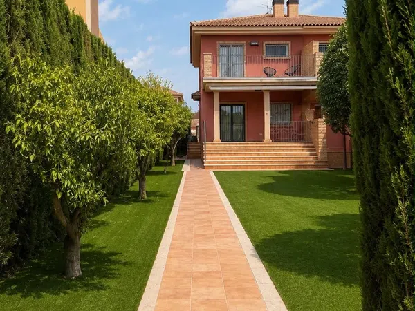 Chalet pareado en Avenida del Mediterráneo, 26 b - Foto 1