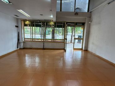 Local comercial en  Avenida de la Aurora 51 - Foto 3