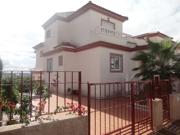 Chalet adosado en Calle Olof Palme, 1 - Foto 1