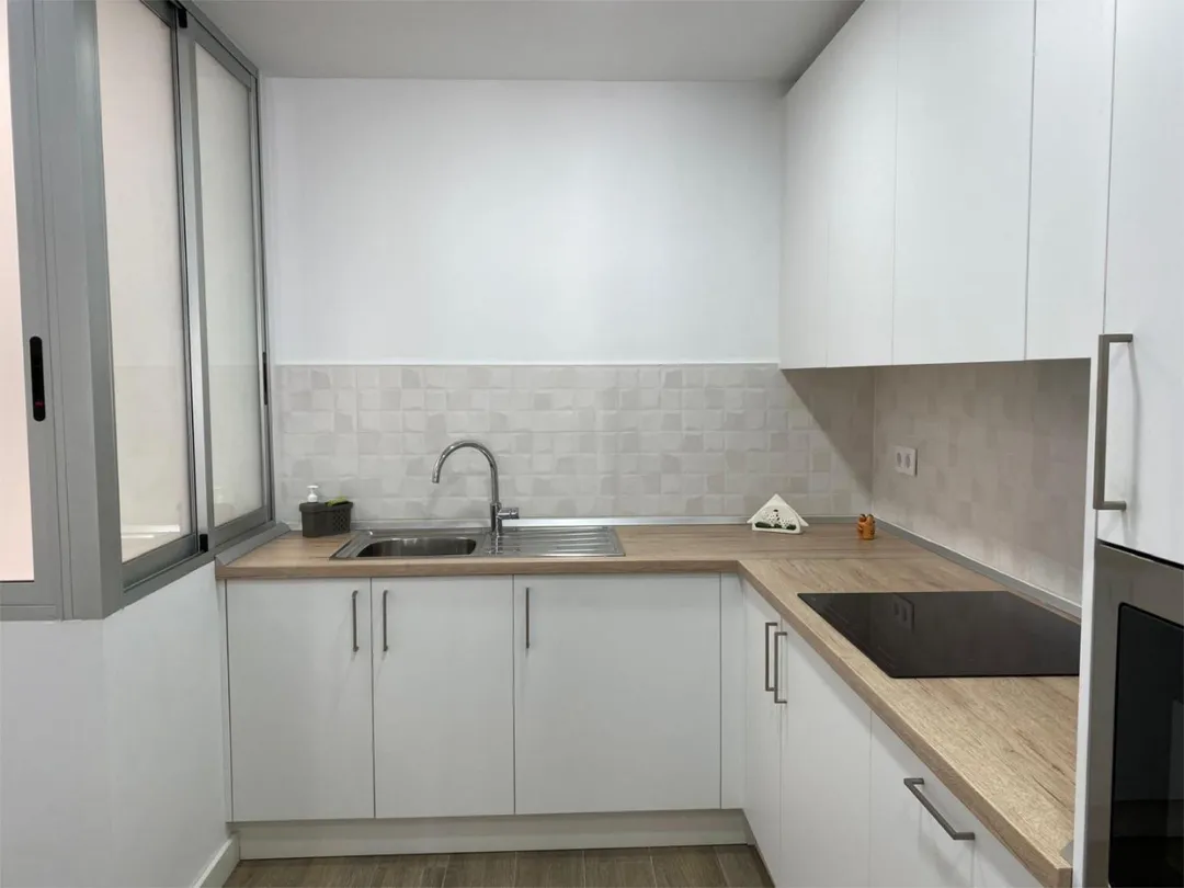 Piso en  Calle la Marina 63 - Foto 2