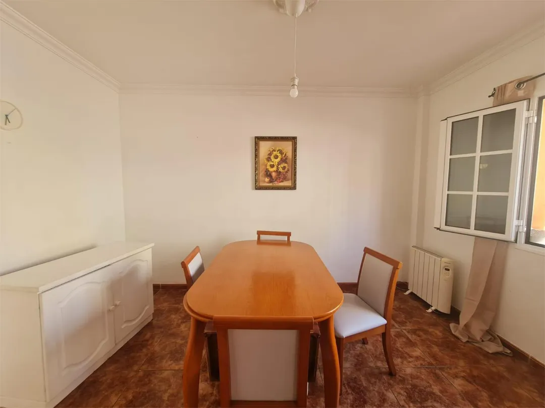 Casa adosada en  Calle Leonor Monteverde 11 - Foto 5