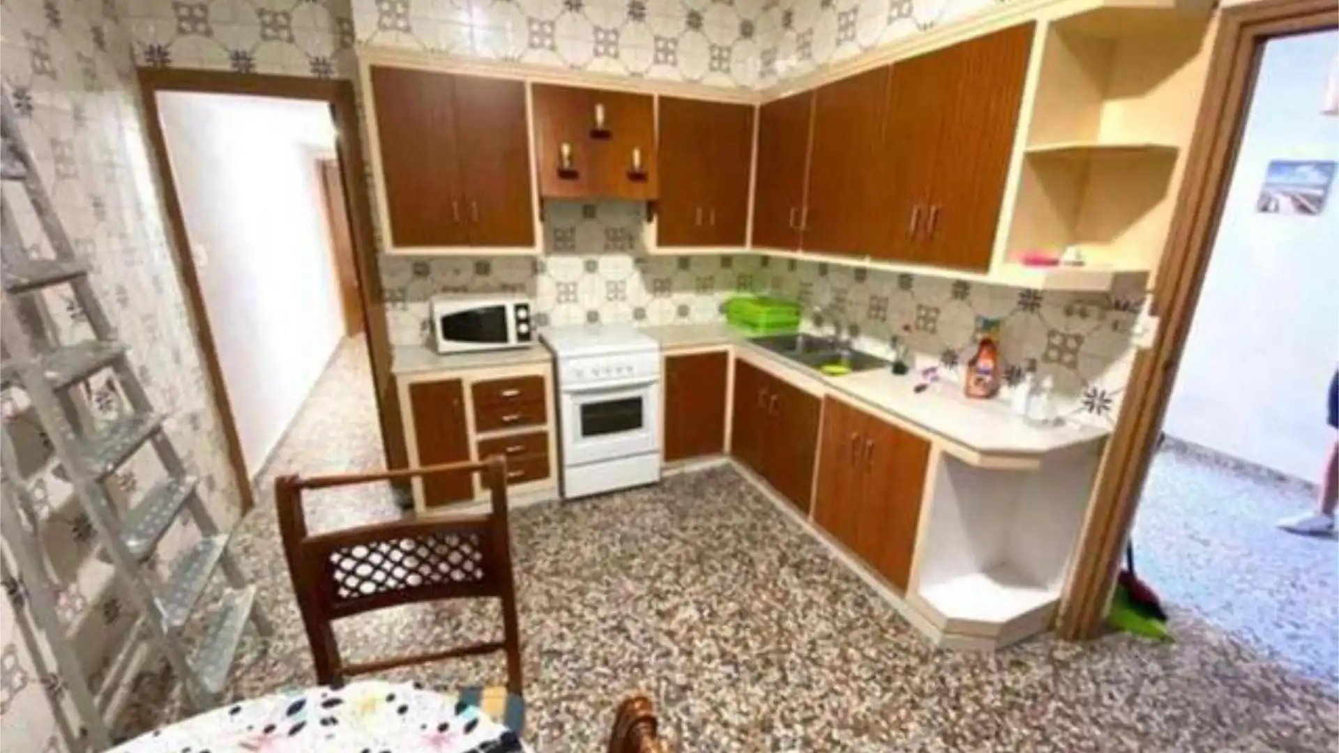 Chalet en centro de la Hoya - Foto 7