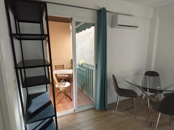 Piso en avenida de Carlos Haya, 11 - Foto 2