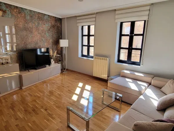 Piso en calle Sierpes, 1