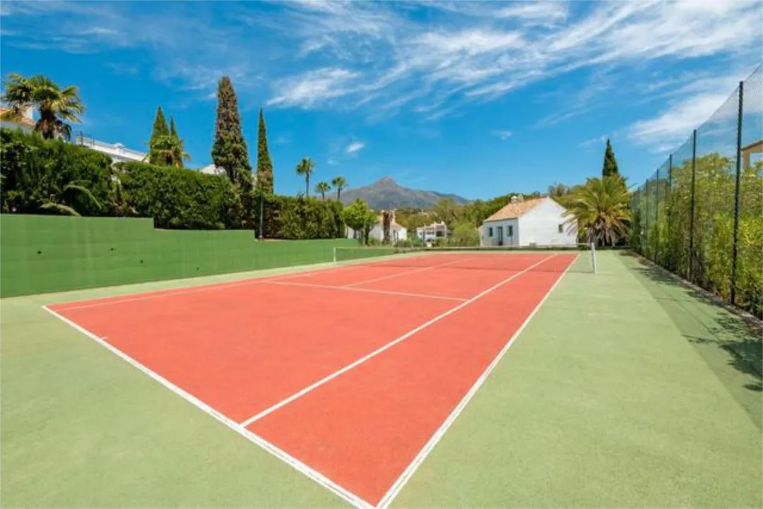 Casa adosada en Aloha - Foto 9