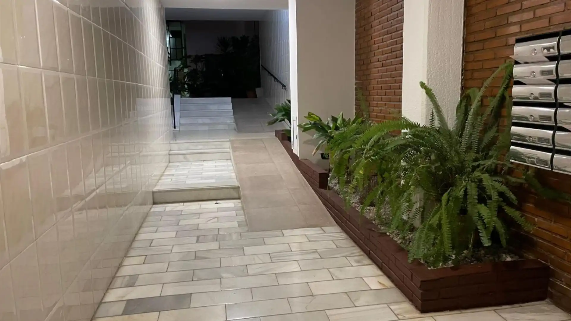 Piso en  Carrer del Castell de Benissanó 14 - Foto 2