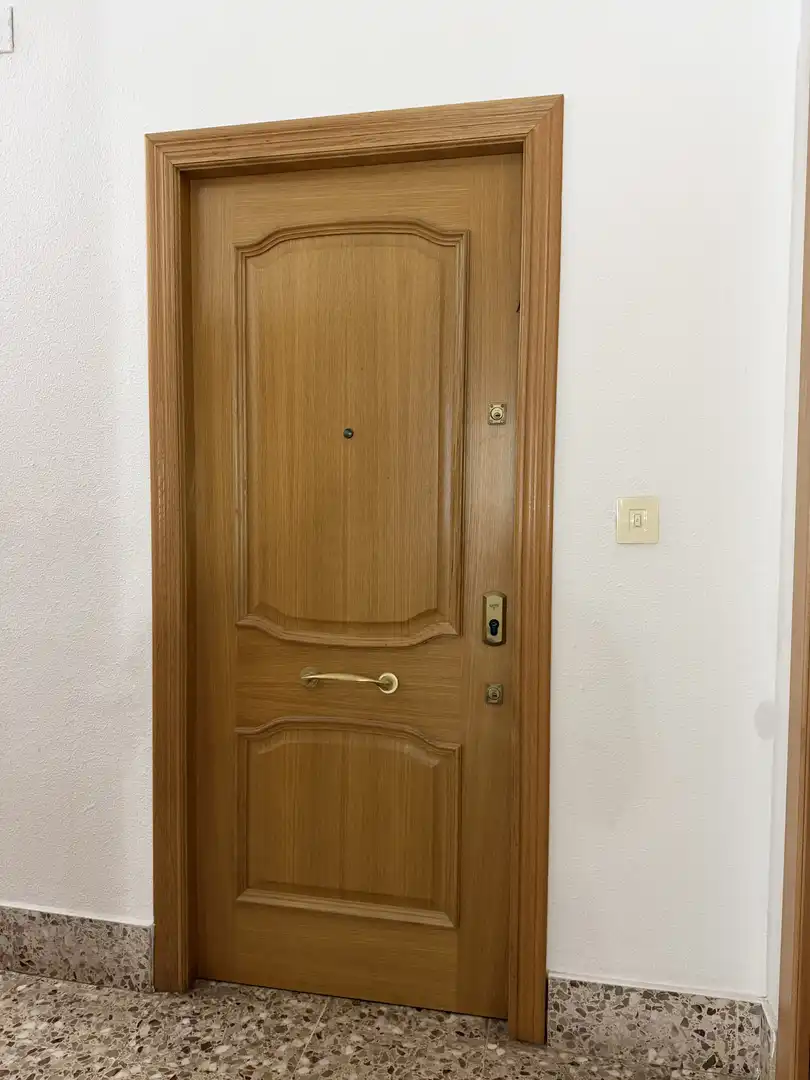 Piso en  Carrer de Joan d'Àustria 90 - Foto 3