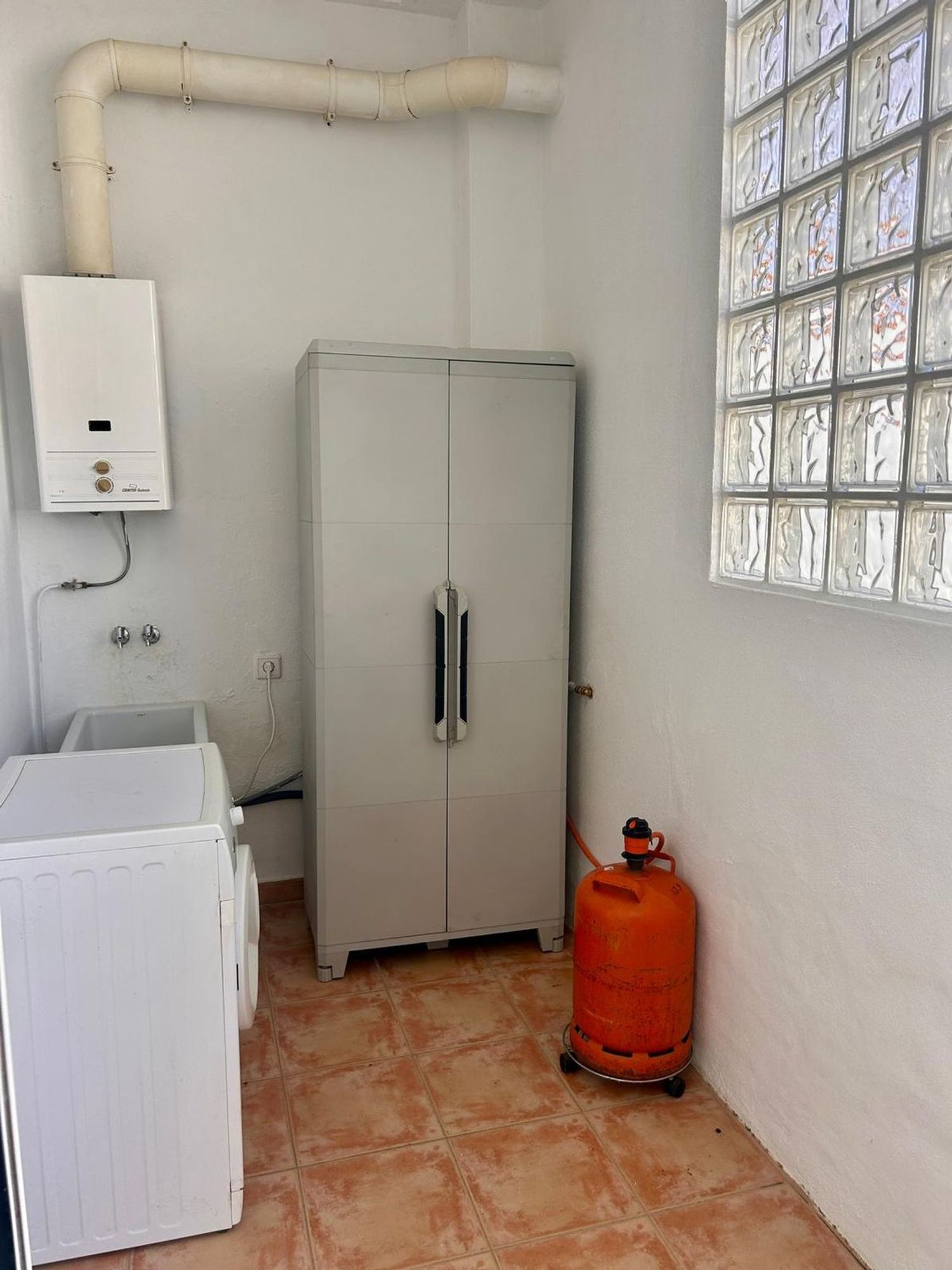 Chalet adosado en Urb. el capricho Barrio Alcolea - Foto 11