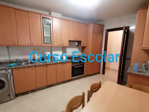 Piso en calle San Vicente, 42