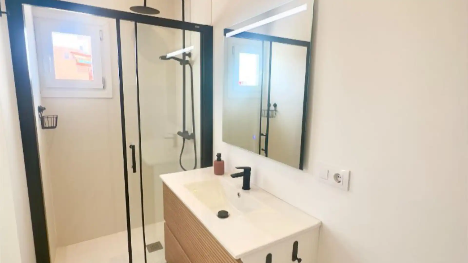 Piso en  Plaça de Miquel Dolç 10 - Foto 9