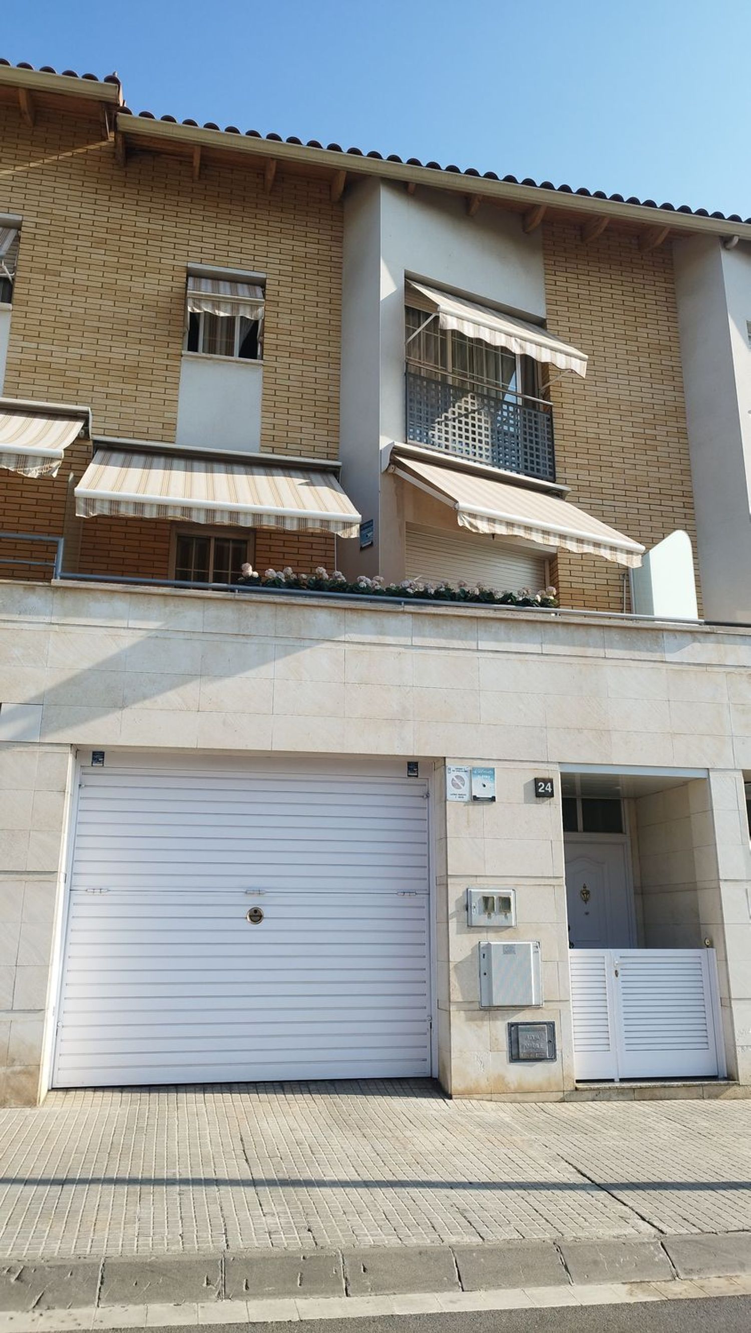 Chalet pareado en Calle dels Pirineus, 24 - Foto 4