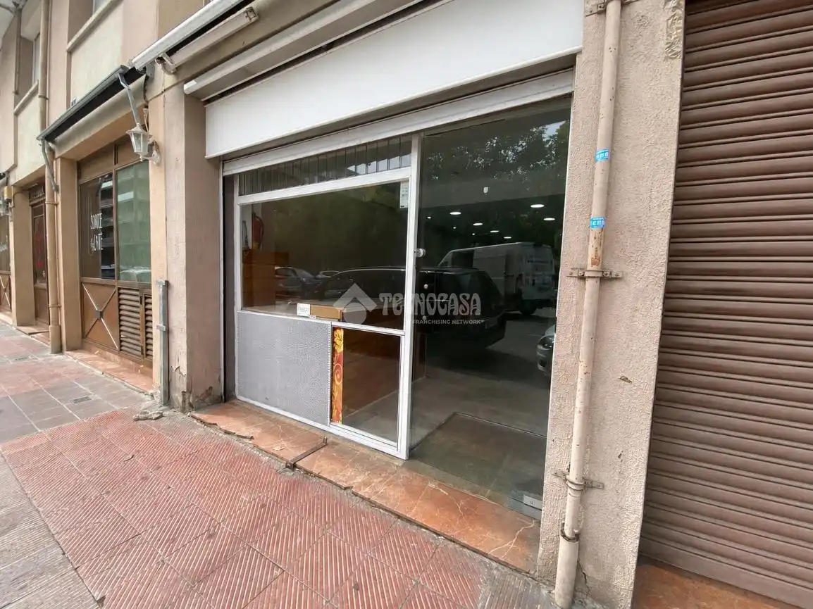 Local comercial en L'Hospitalet de Llobregat - Foto 3