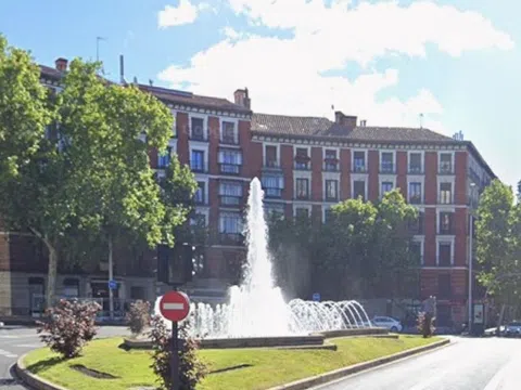 Piso en glorieta de Ruiz Giménez, 6