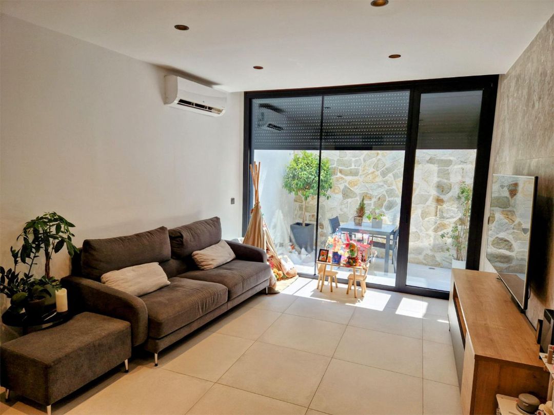 Casa adosada en  Carrer del Rector 31 - Foto 5