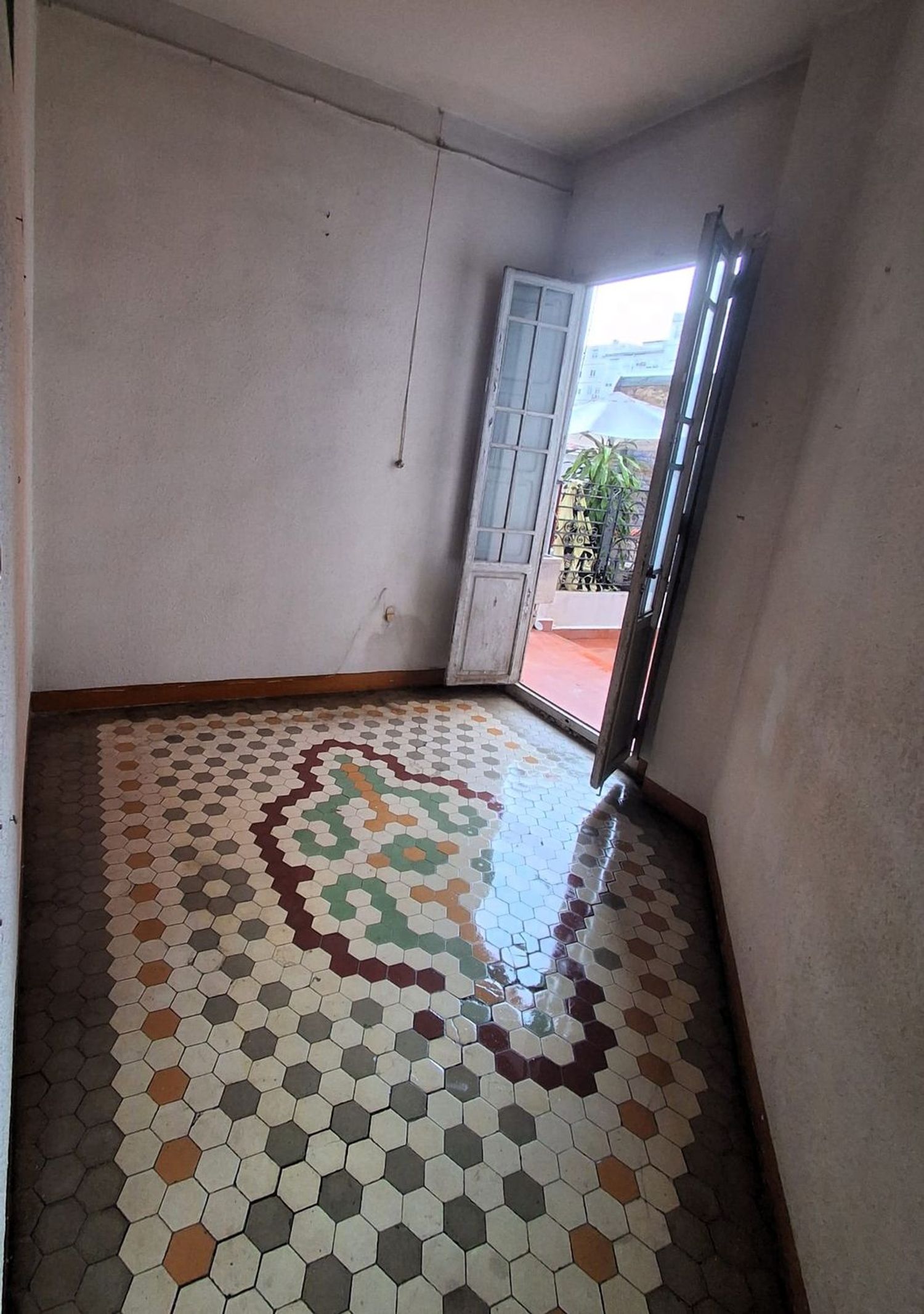 Piso en Calle de Cadis, 64 - Foto 2