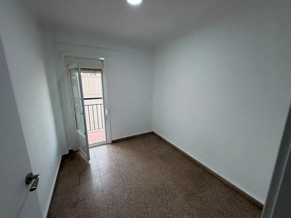 Piso en Plaza Dolcainers de Tales, 2, Zona Plaza Illes Columbretes - Foto 12