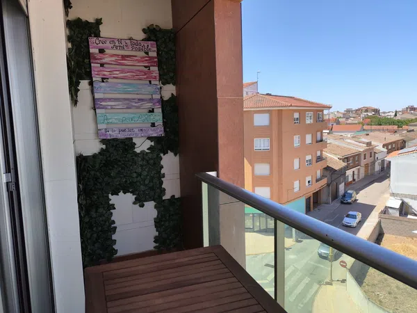 Piso en Avenida de los Reyes Católicos, 64 - Foto 2
