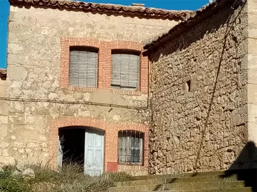 Casa adosada en  Calle Cantarranas 4 - Foto 1