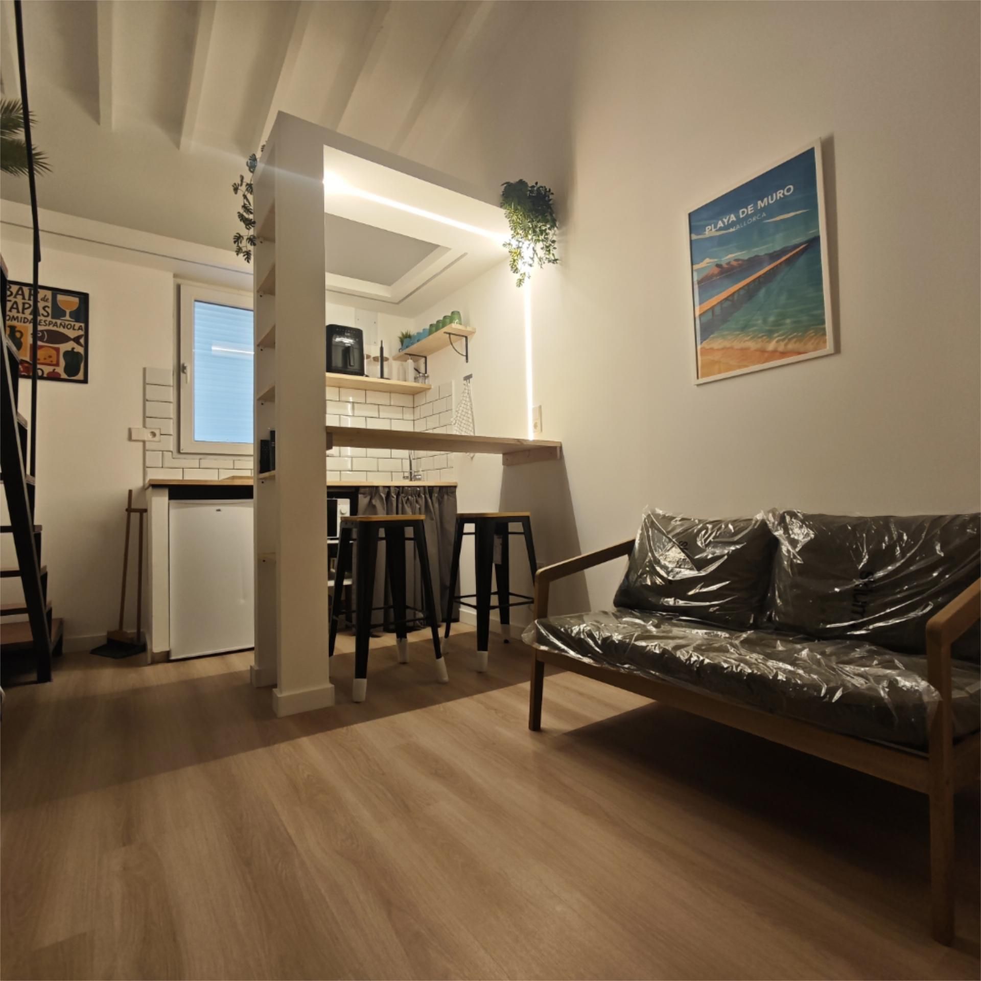 Estudio en  Carrer d'Alòs 9 - Foto 5