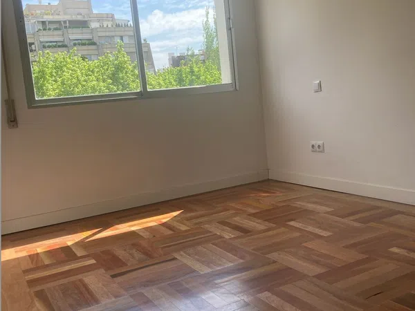 Piso en calle Víctor Andrés Belaunde, 25