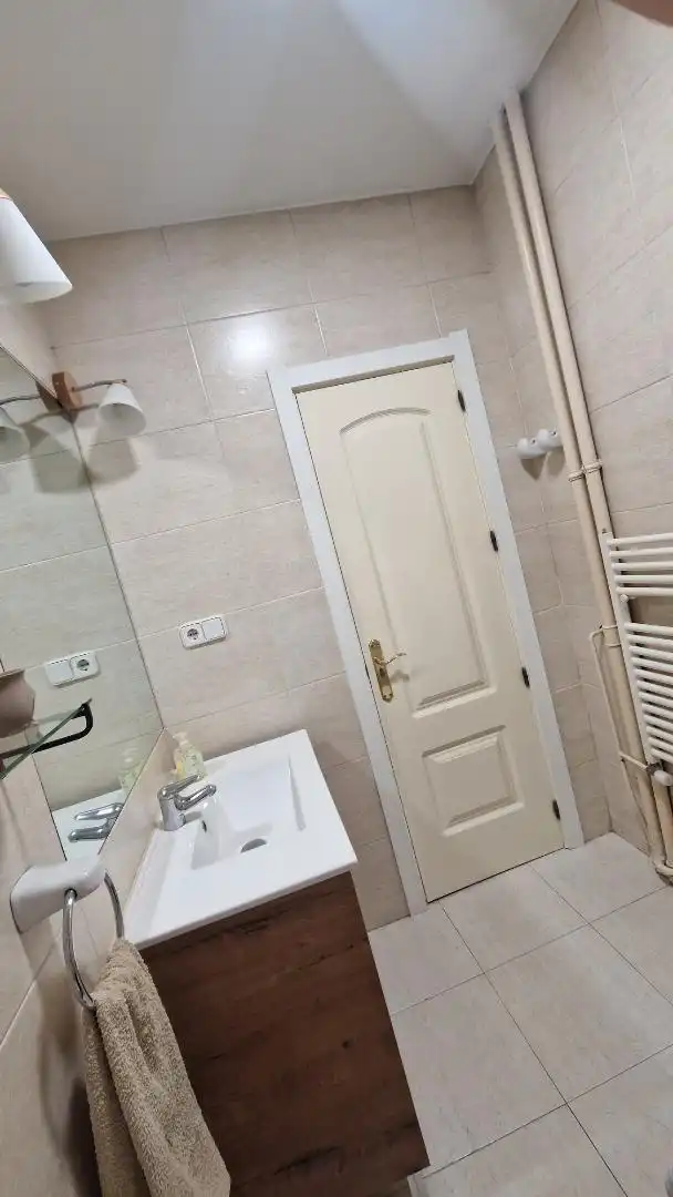 Piso en  Calle de Manuel Cortina 5 - Foto 13