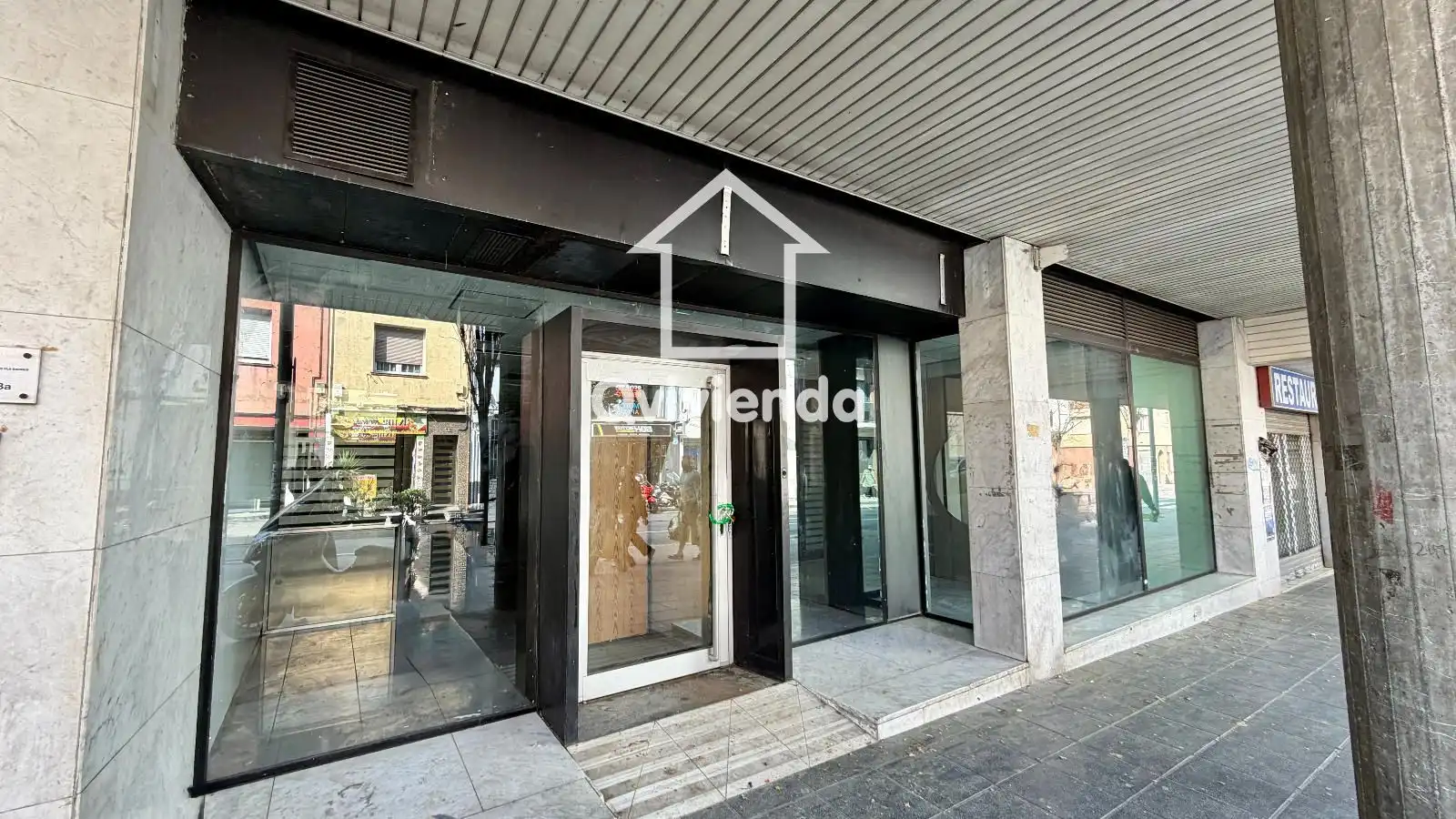Local comercial en  Montcada, de - Foto 3