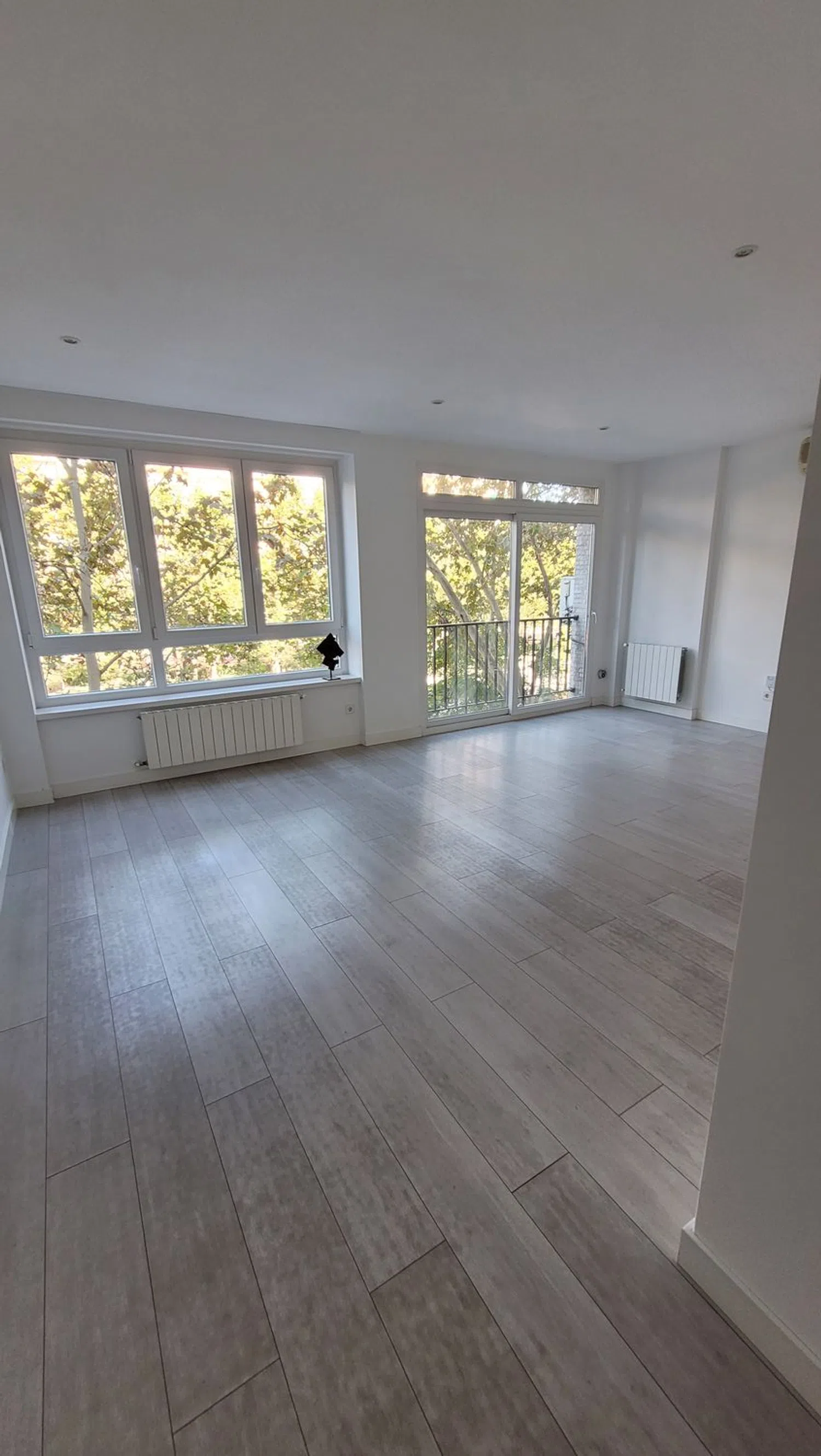 Piso en avenida del General Perón, 6 - Foto 1