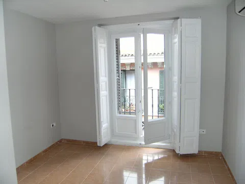 Piso en calle de cervantes, 16