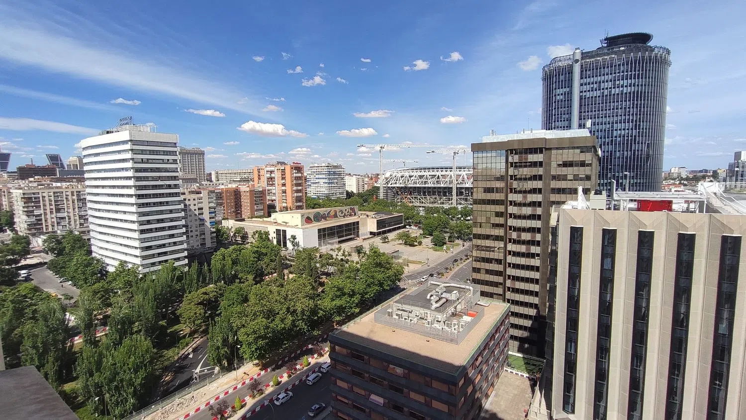Piso en avenida del General Perón, 32 - Foto 1