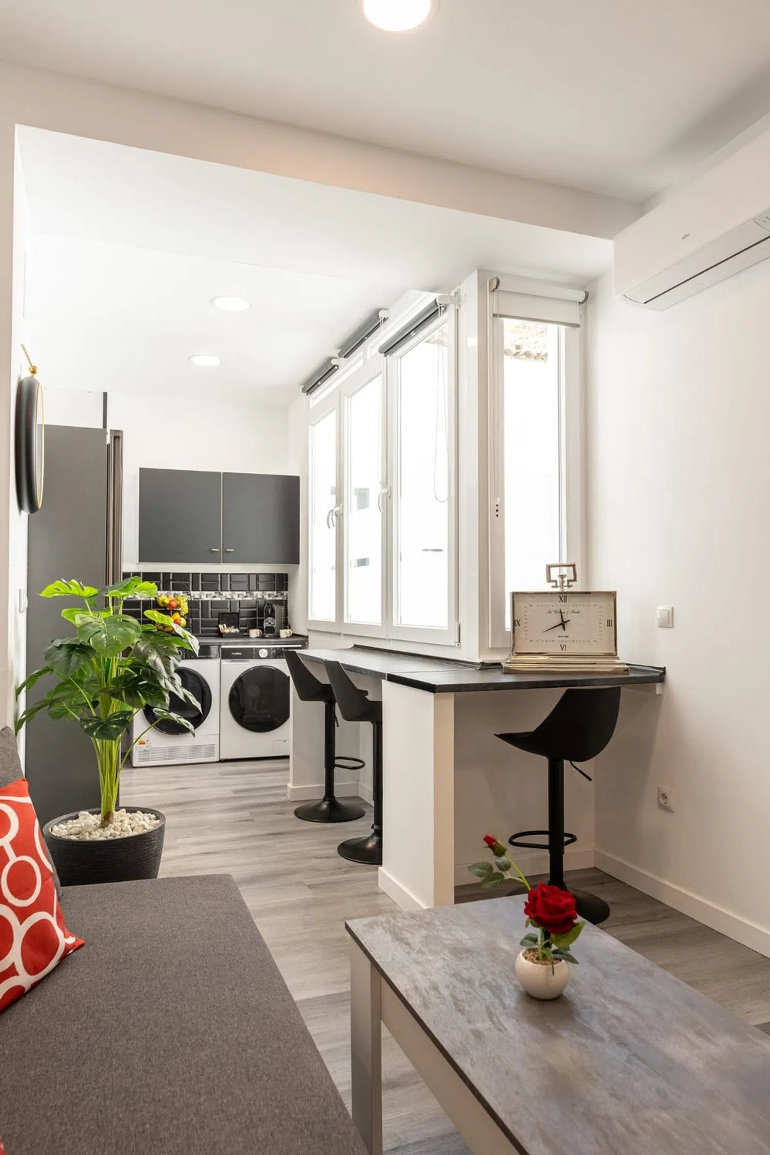 Estudio en calle de Fra Joan de Monzó, 7 - Foto 4