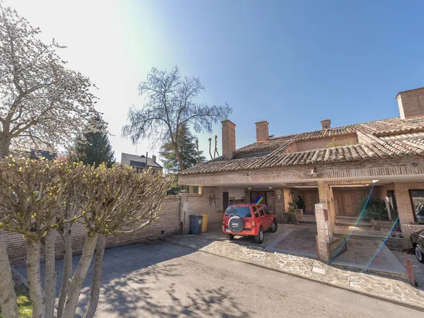 Chalet adosado en Calle isla Cristina 1, 27 - Foto 1