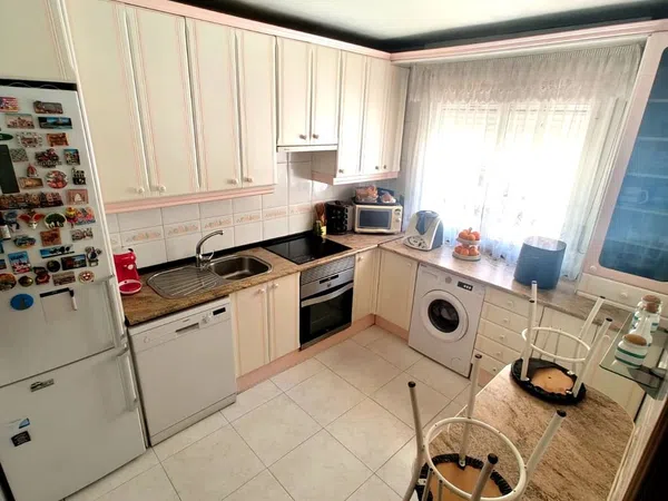 Chalet adosado en Brezo - Foto 3