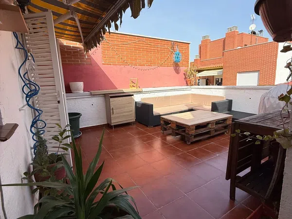 Estudio en calle de Nuestra Señora del Carmen, 19
