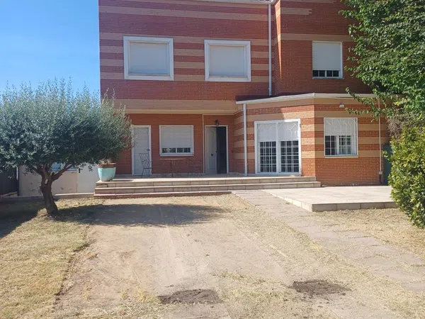 Chalet pareado en Meco - Foto 3