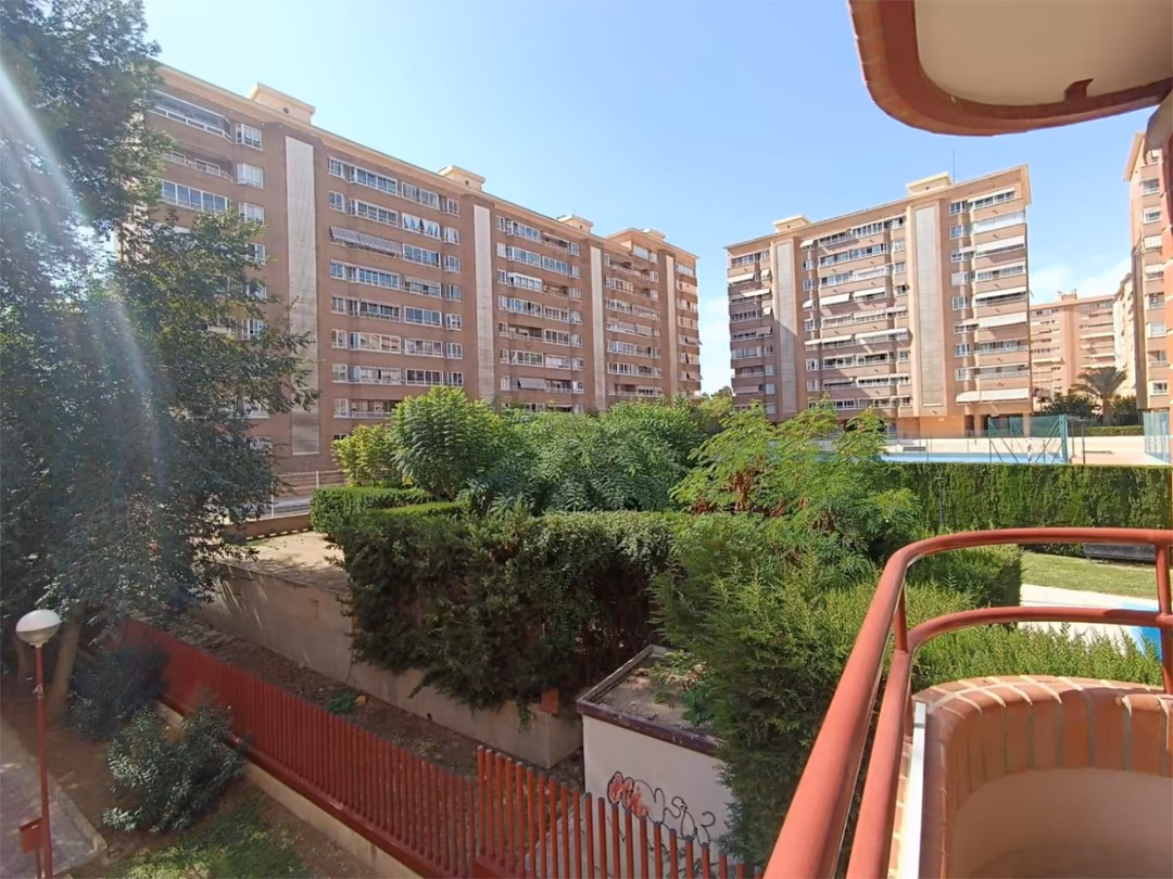 Piso en  Calle Victoria Kent Siano 32 - Foto 2