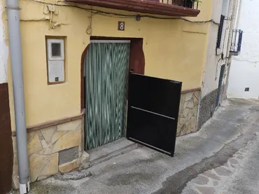 Casa adosada en  Calle Estrecha 8 - Foto 2
