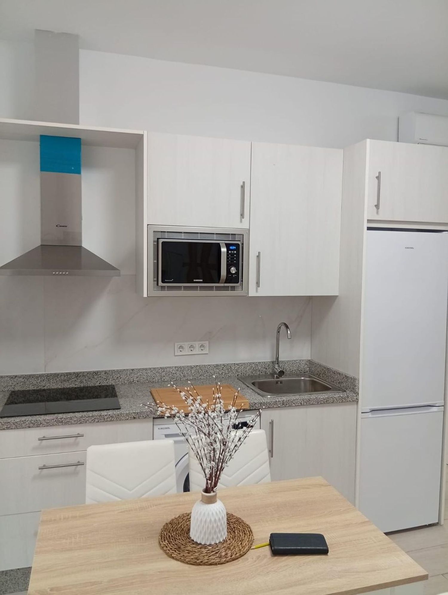 Piso en Calle Pintor Arbasia, 2, Valdeolleros - Zumbacón - Camping - Foto 3
