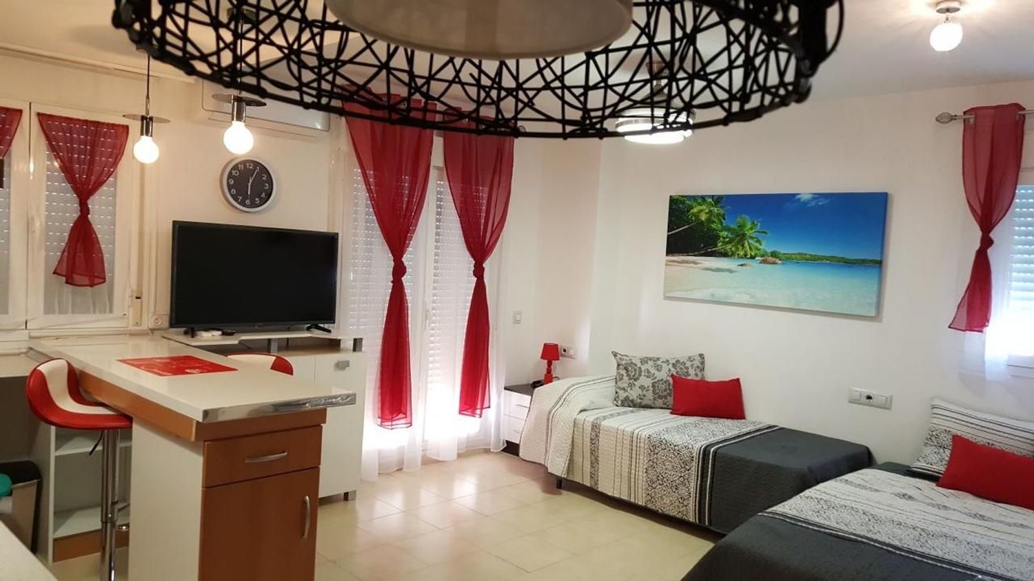 Estudio en avenida de la Marina Baixa, 7 - Foto 1