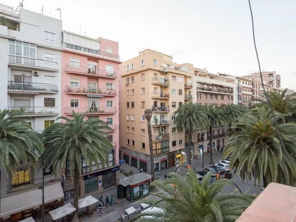 Piso en Alameda de Colón, Ensanche Centro - Soho - Foto 1