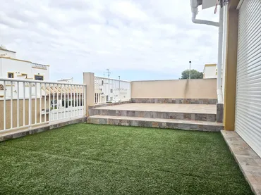Casa adosada en  Calle Lagunas de Ruidera 73 - Foto 5