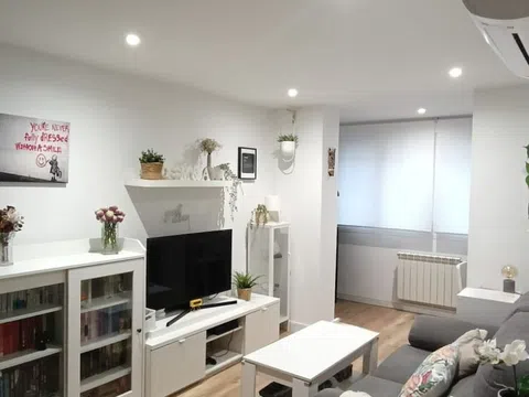 Piso en calle del Poeta Blas de Otero, 17