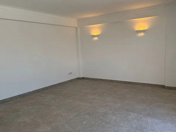Piso en camino de les Meravelles, 3