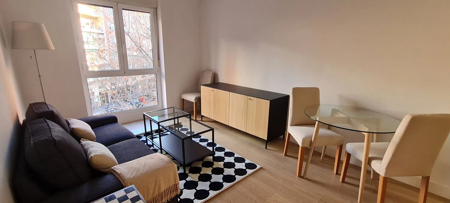 Piso en calle Santiago Bernabéu, 4 - Foto 2