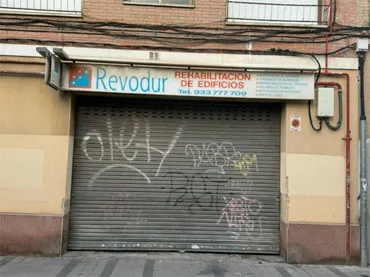 Local comercial en  Carrer de la Verge de Montserrat 28 - Foto 1