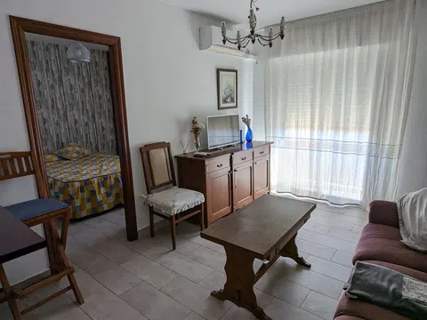 Piso en ronda de Garay, 25