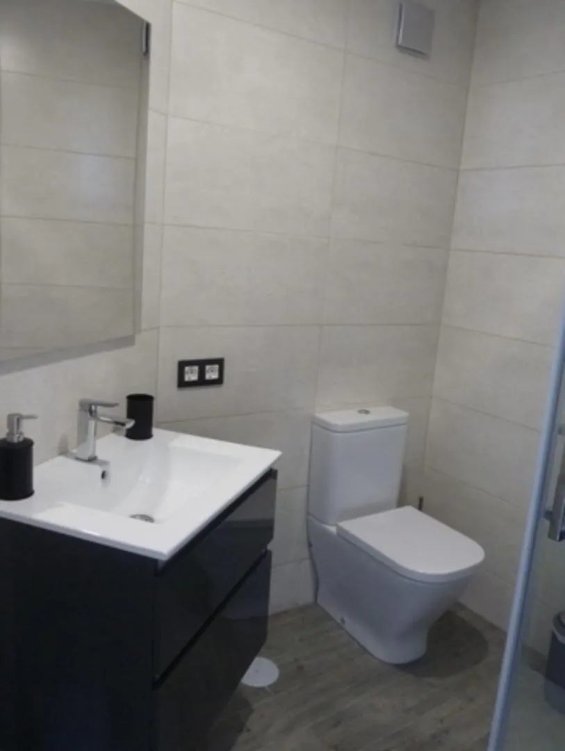 Piso en  Calle Hermanos Álvarez Quintero 1 - Foto 4