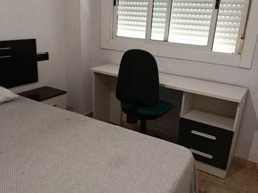 Piso en  Avenida Reina Sofía 12 - Foto 4