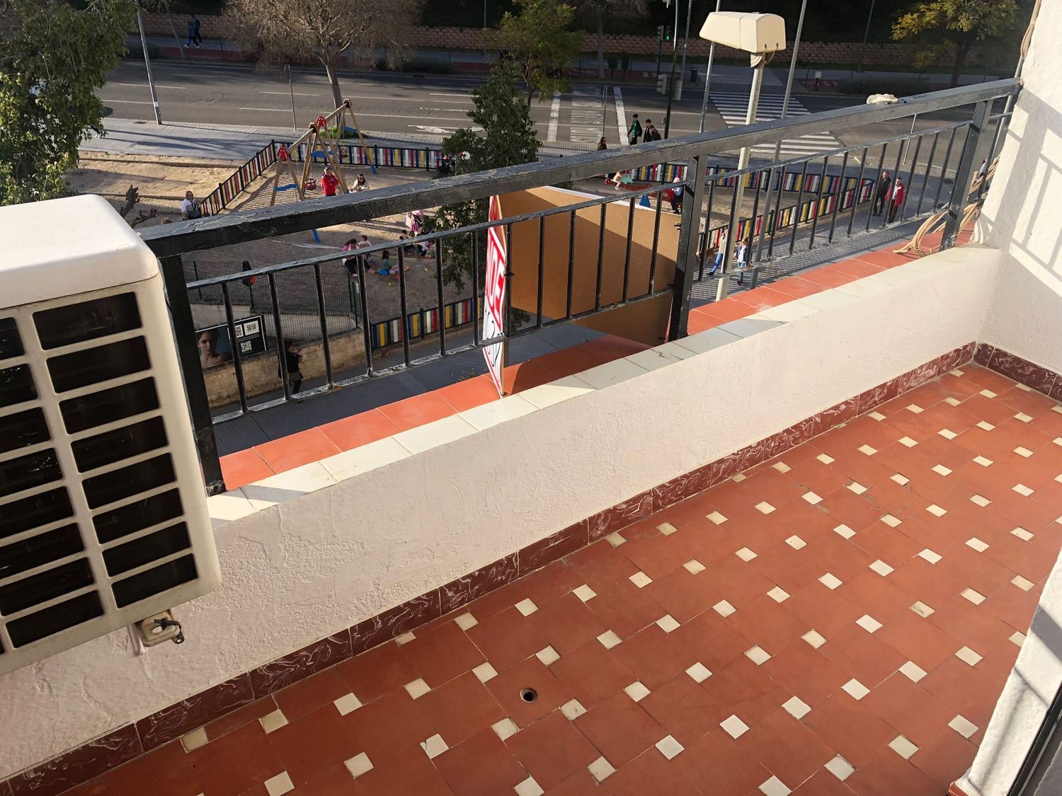 Piso en avenida Equipo Cincuenta y Siete, 10 - Foto 7