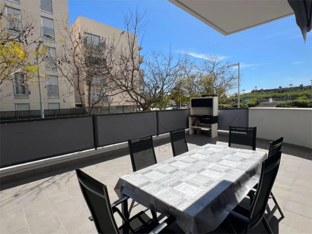 Piso en  Carrer Pedagoga Marta Mata 12 - Foto 2